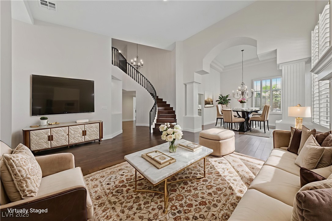 2113 Waterbury Lane Property Photo