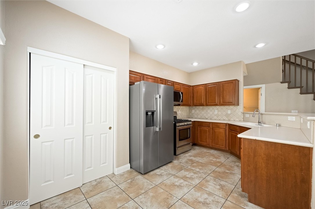 10643 Petricola Street 102 Property Photo 11