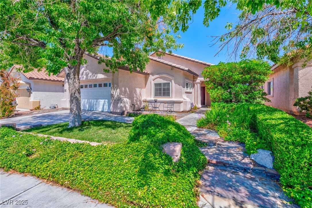 920 Royal Plum Lane Property Photo