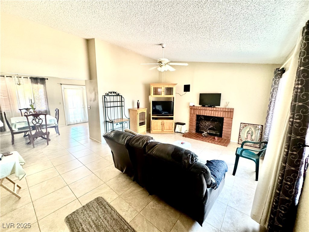 8208 Palmada Drive Property Photo 3