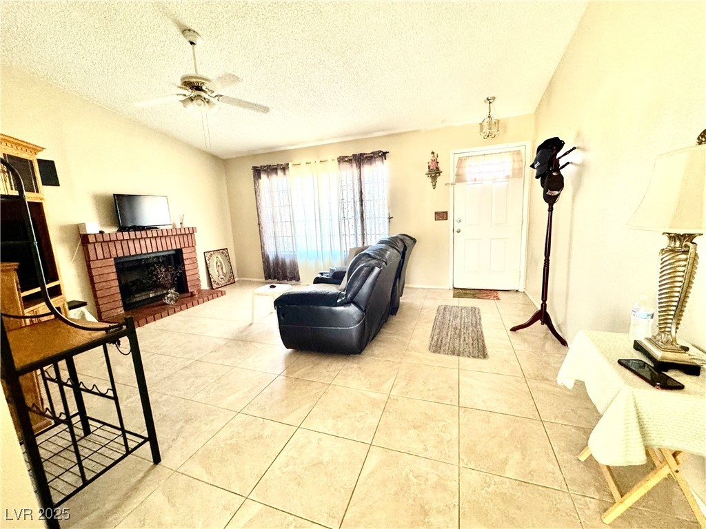 8208 Palmada Drive Property Photo 5