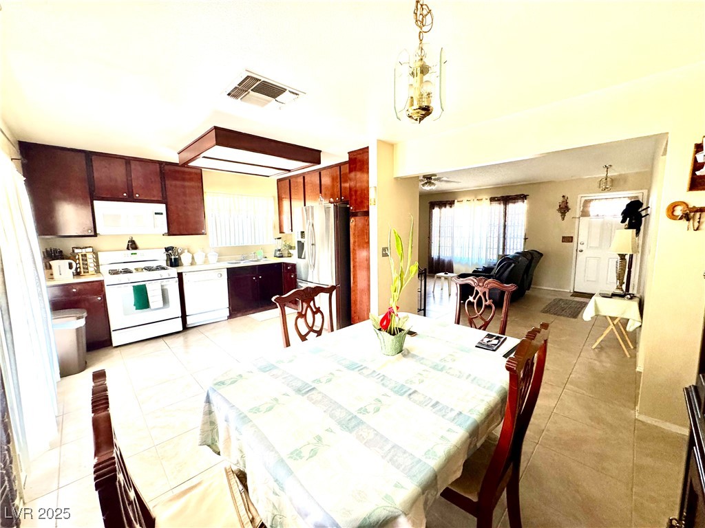 8208 Palmada Drive Property Photo 7