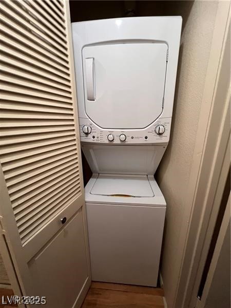 2220 Pinetop Lane 203 Property Photo 6