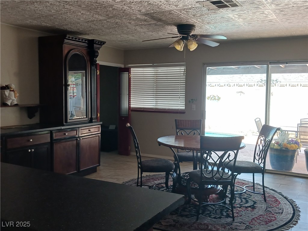 6000 Oceanside Way Property Photo 12