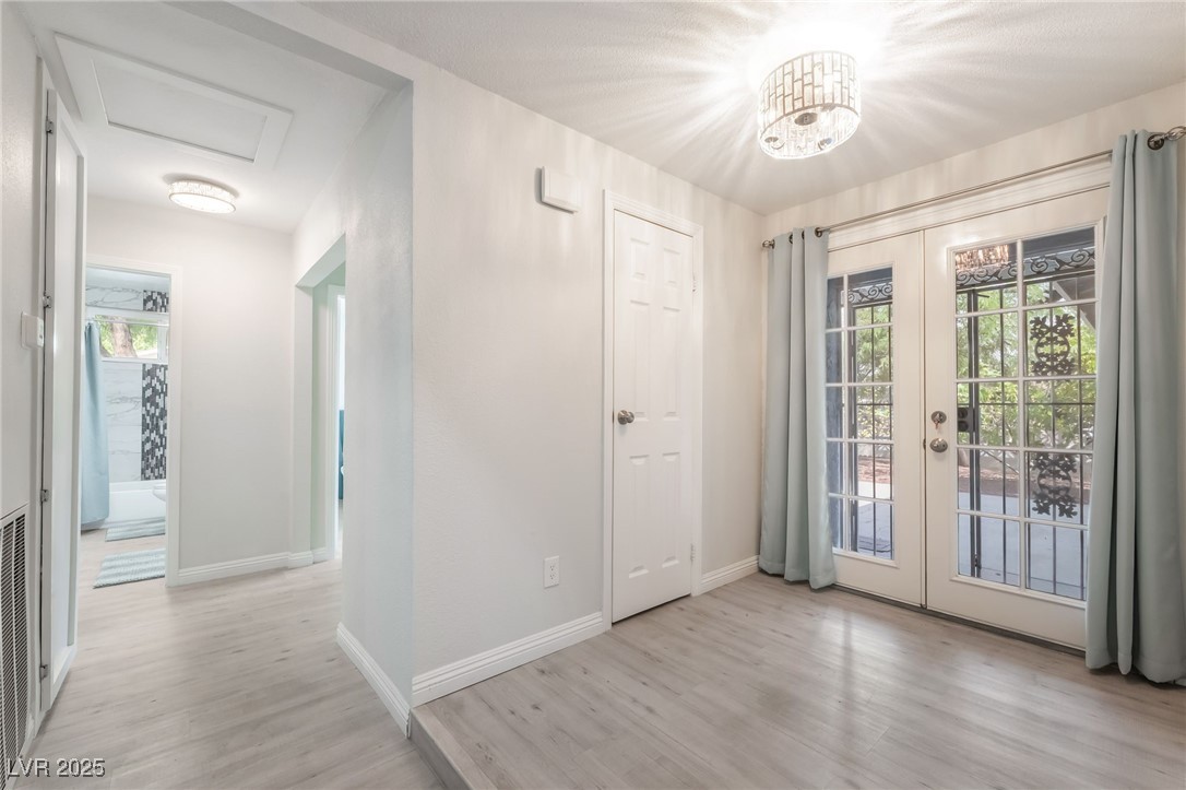 3209 Kings Way Property Photo 9