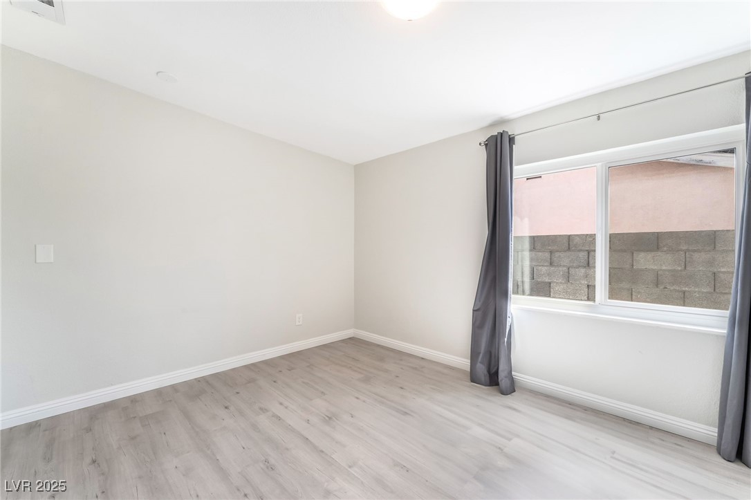 3209 Kings Way Property Photo 33