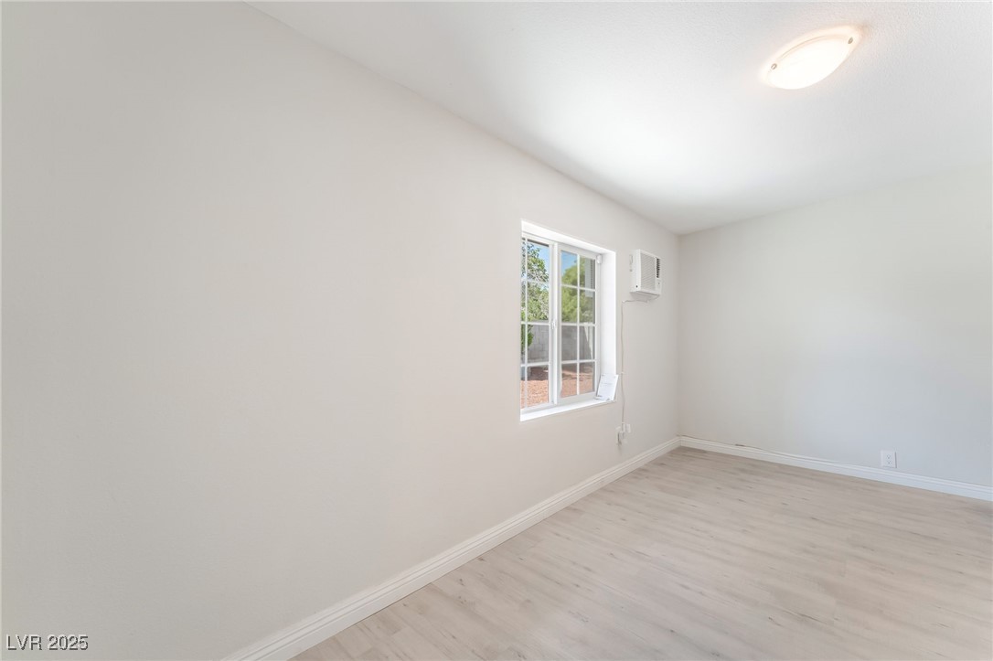 3209 Kings Way Property Photo 37