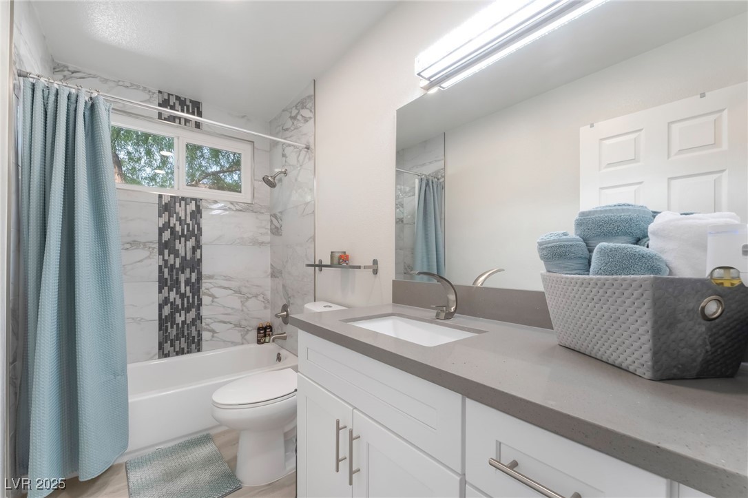 3209 Kings Way Property Photo 38