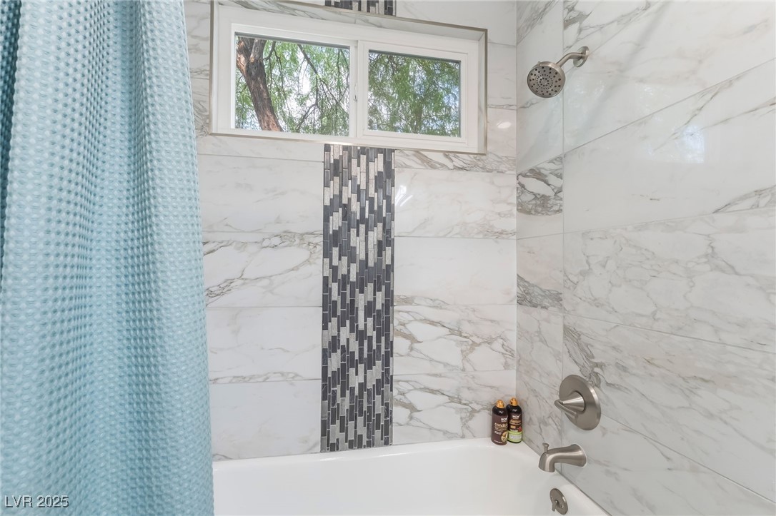 3209 Kings Way Property Photo 39