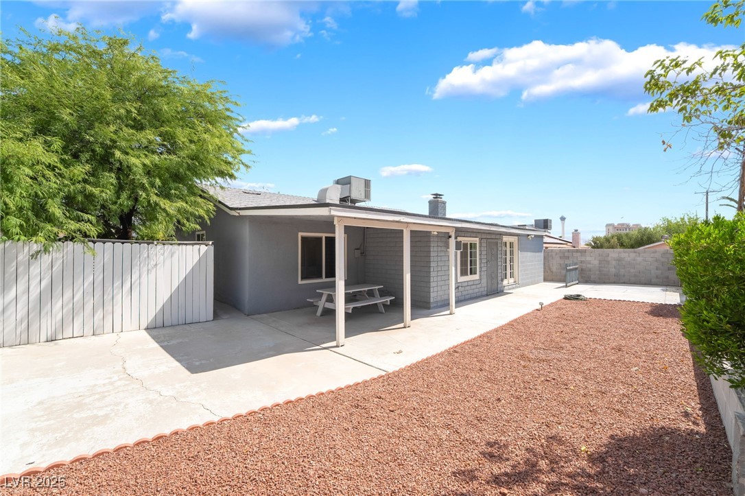 3209 Kings Way Property Photo 41