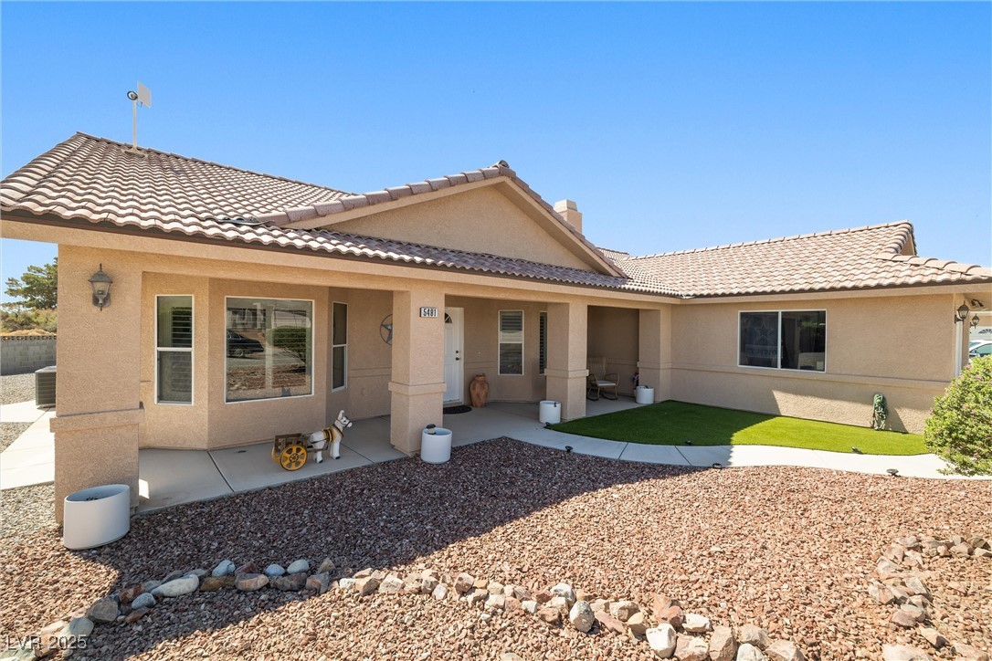 5481 Fernwood Court Property Photo 3