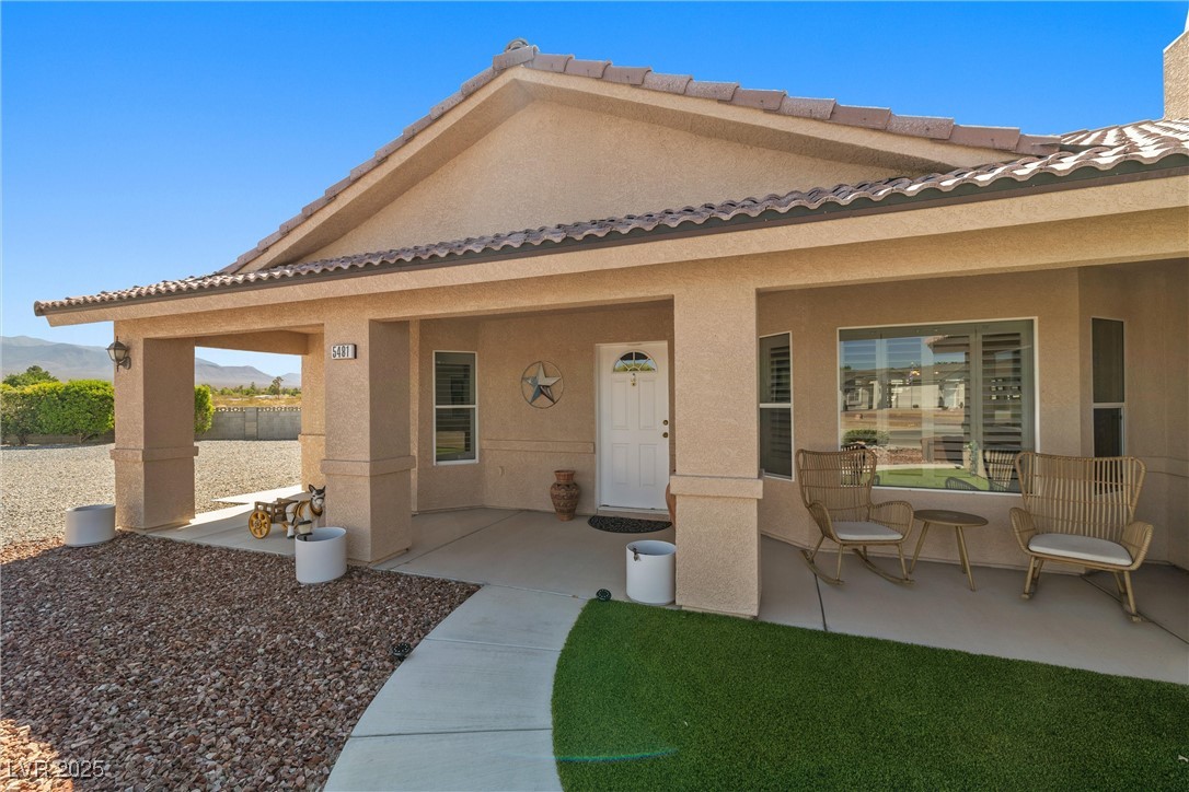 5481 Fernwood Court Property Photo 4