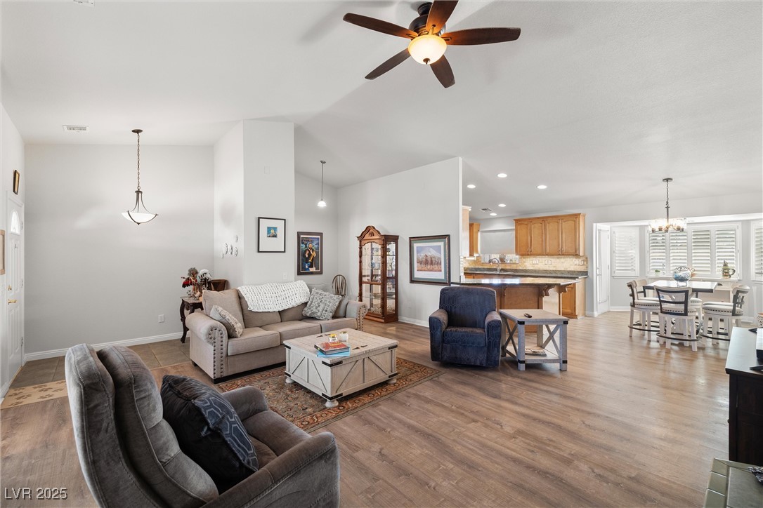 5481 Fernwood Court Property Photo 6