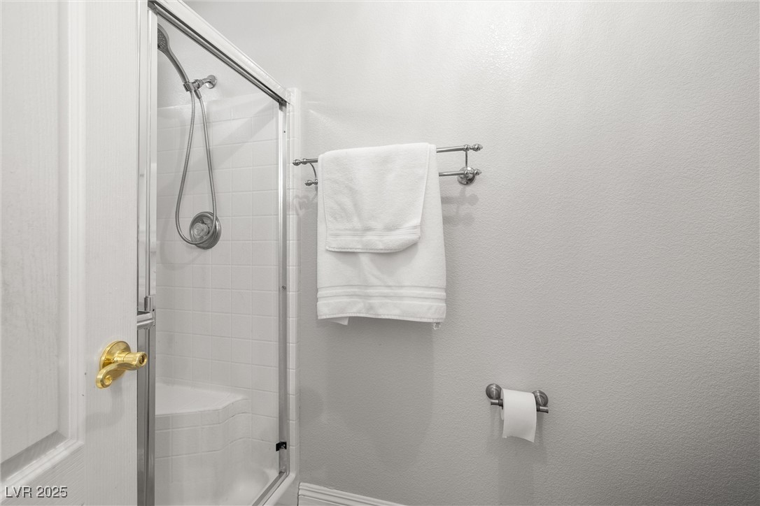 5481 Fernwood Court Property Photo 20