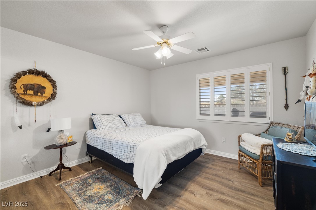 5481 Fernwood Court Property Photo 23