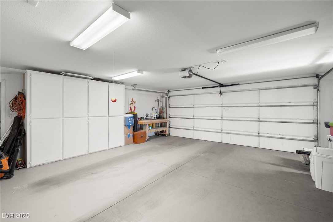 5481 Fernwood Court Property Photo 25