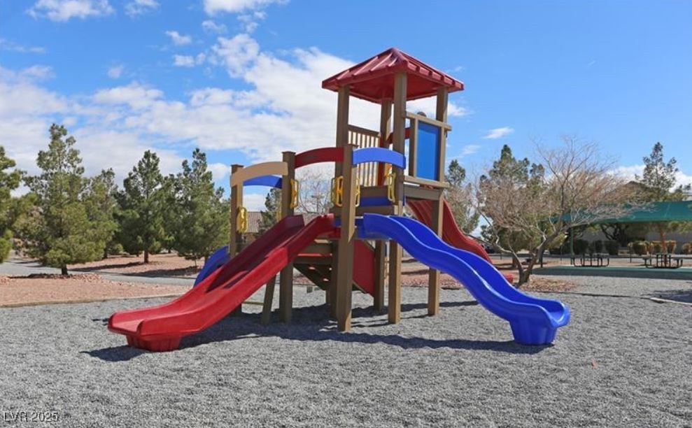 5481 Fernwood Court Property Photo 38