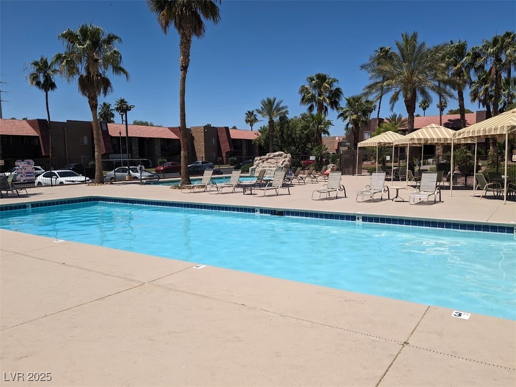 5044 River Glen Drive 142 Property Photo 12