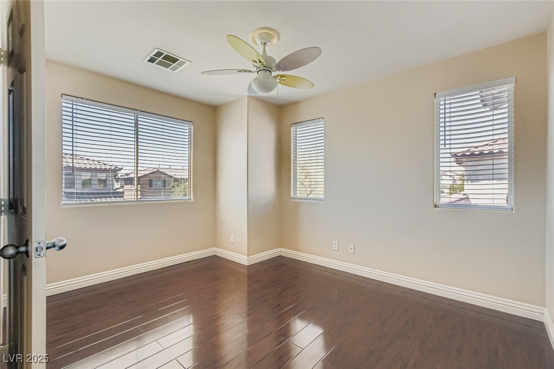 5986 Ambleshire Avenue Property Photo 24