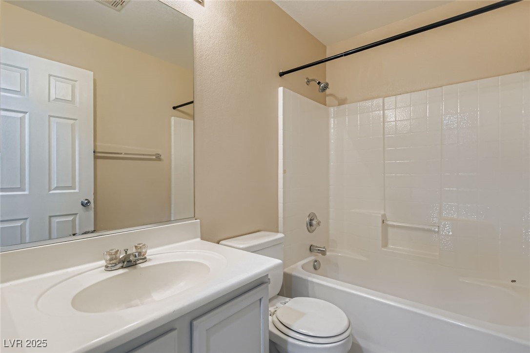 5986 Ambleshire Avenue Property Photo 25