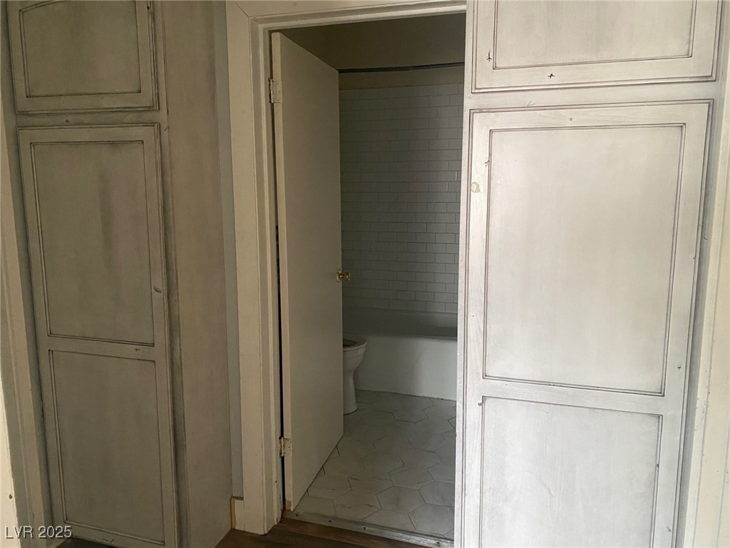 1001 Mill Street Property Photo 14