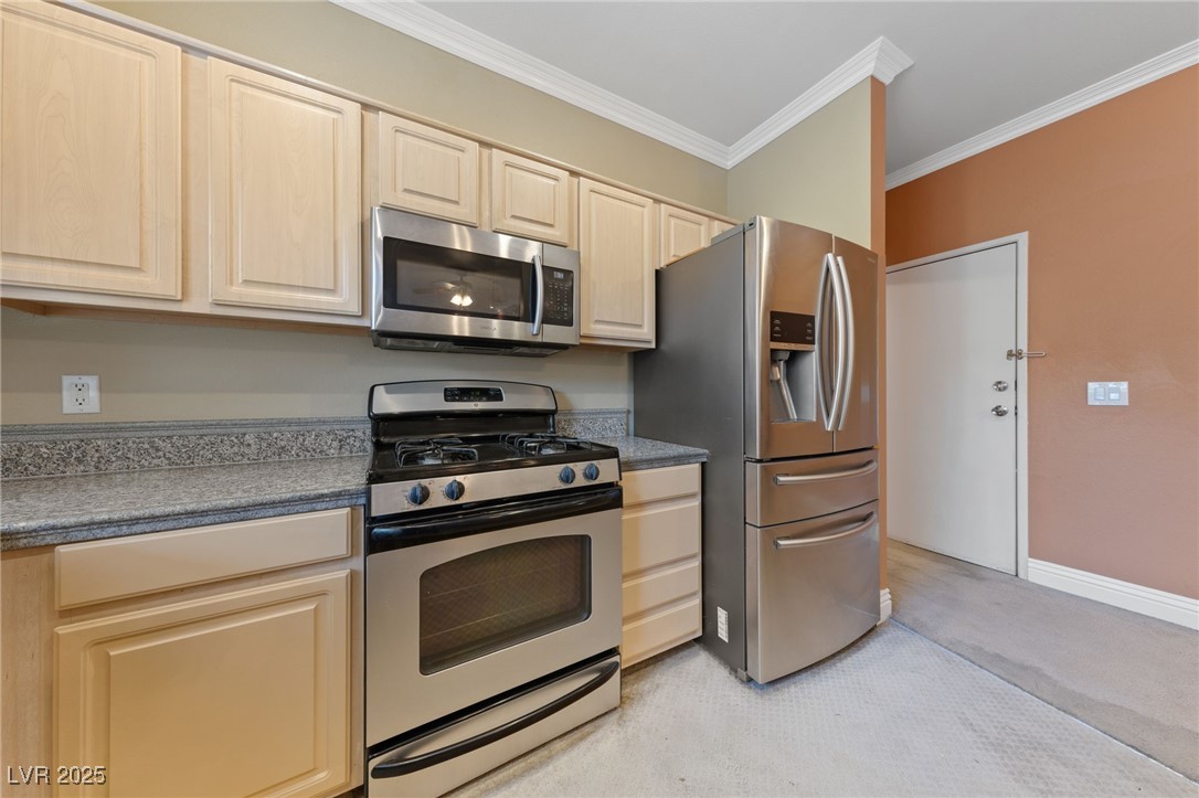 5250 South Rainbow Boulevard 2002 Property Photo 9