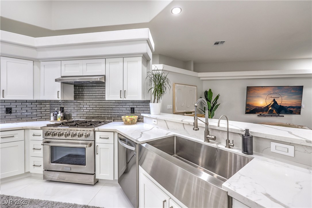 8010 Mackenzie Court Property Photo 15