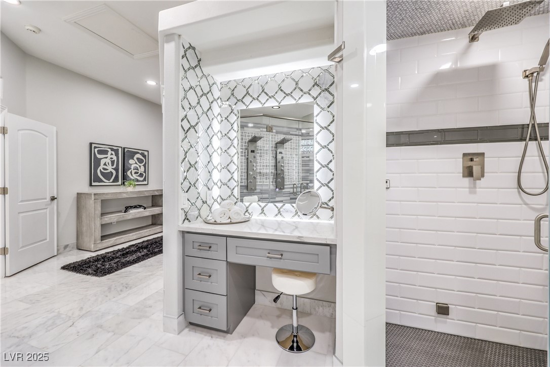 8010 Mackenzie Court Property Photo 28