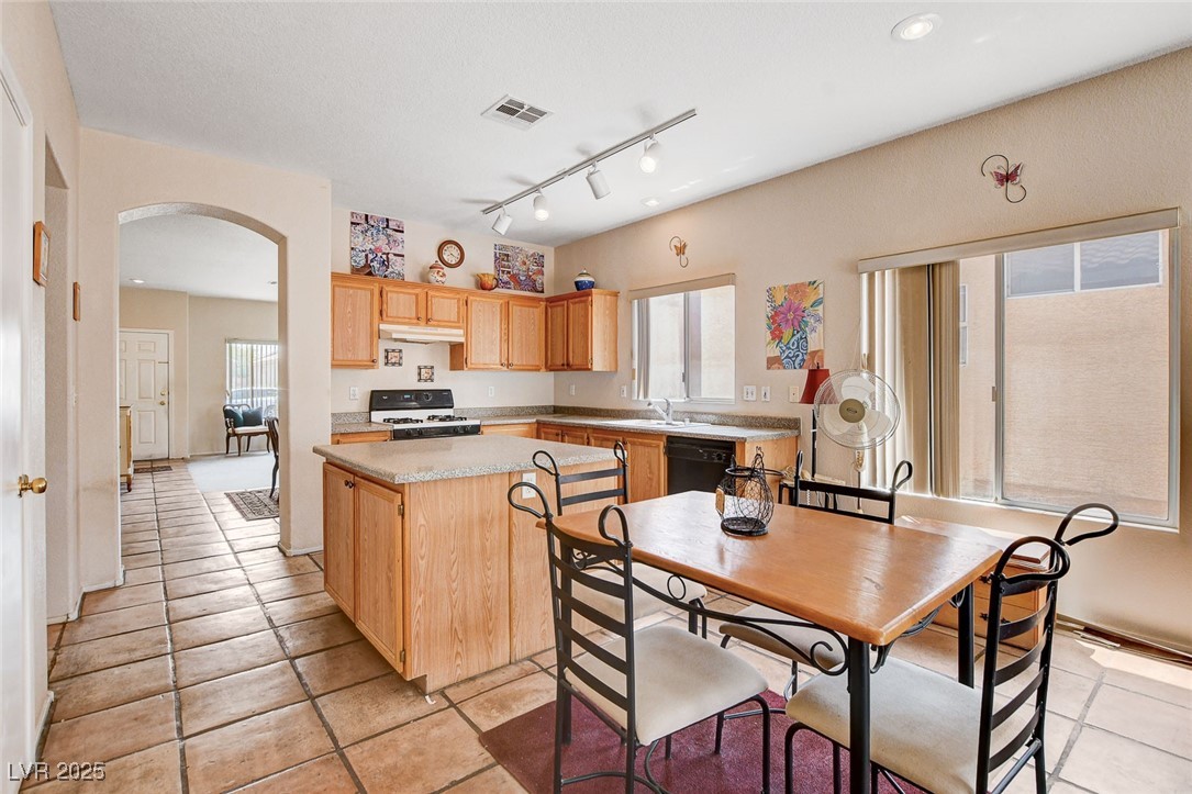 7932 Pinnochio Avenue Property Photo 11