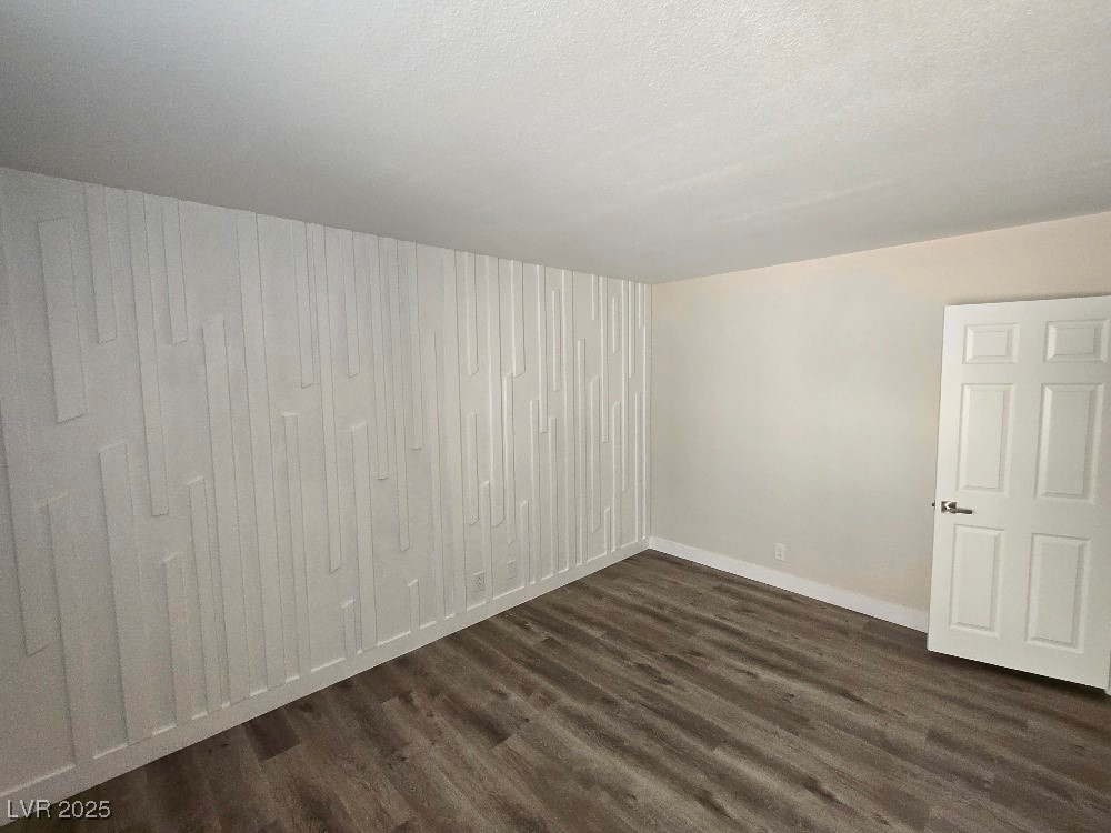 5260 River Glen Drive 261 Property Photo 1
