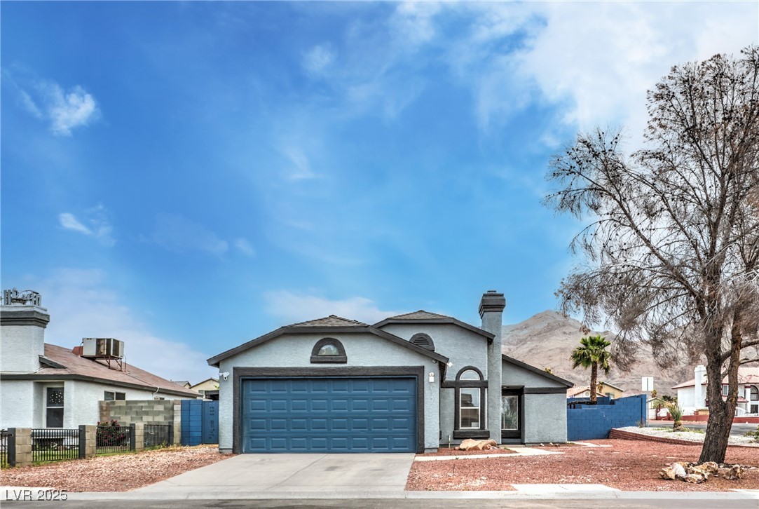 1932 Spindrift Court Property Photo 1