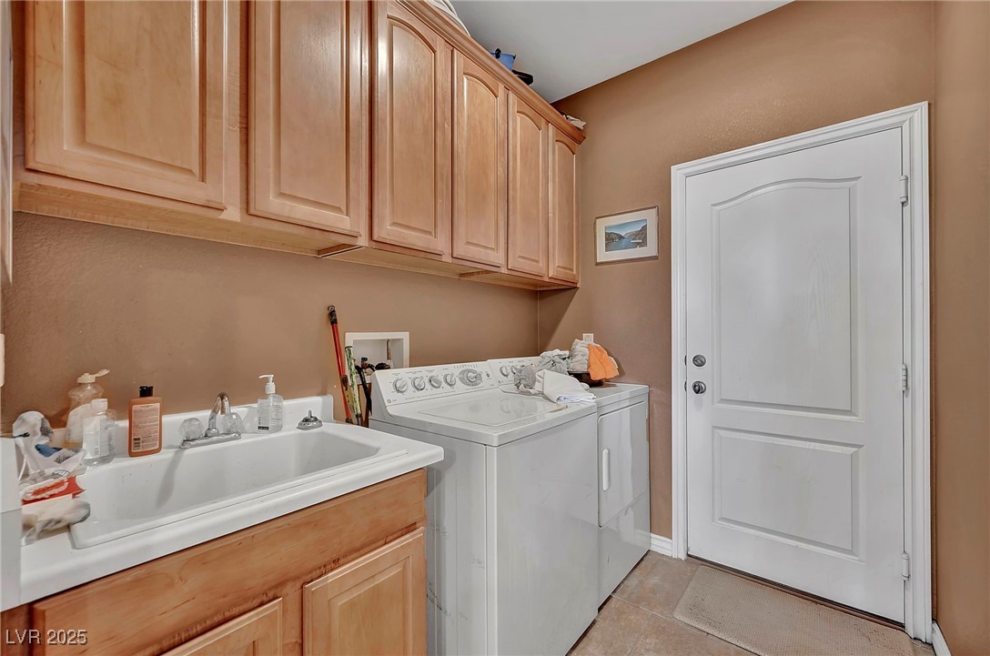 8208 Seven Falls Street Property Photo 7