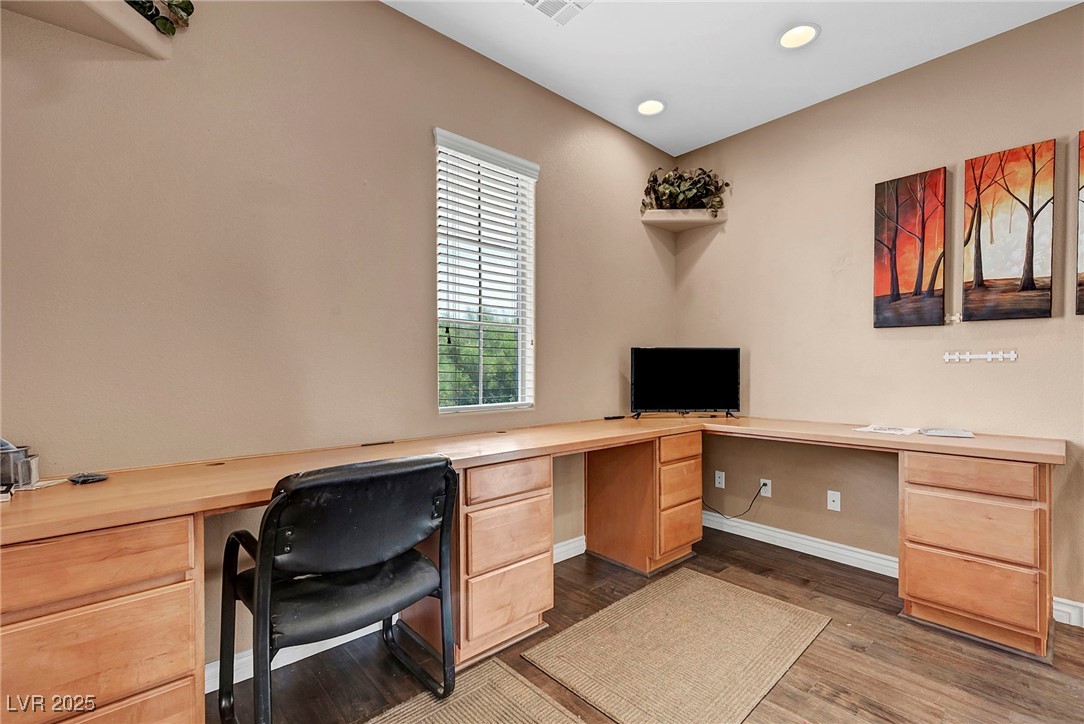 8208 Seven Falls Street Property Photo 24