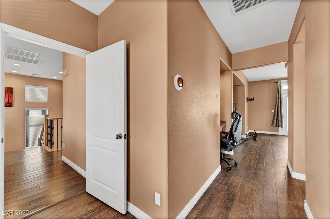 8208 Seven Falls Street Property Photo 25