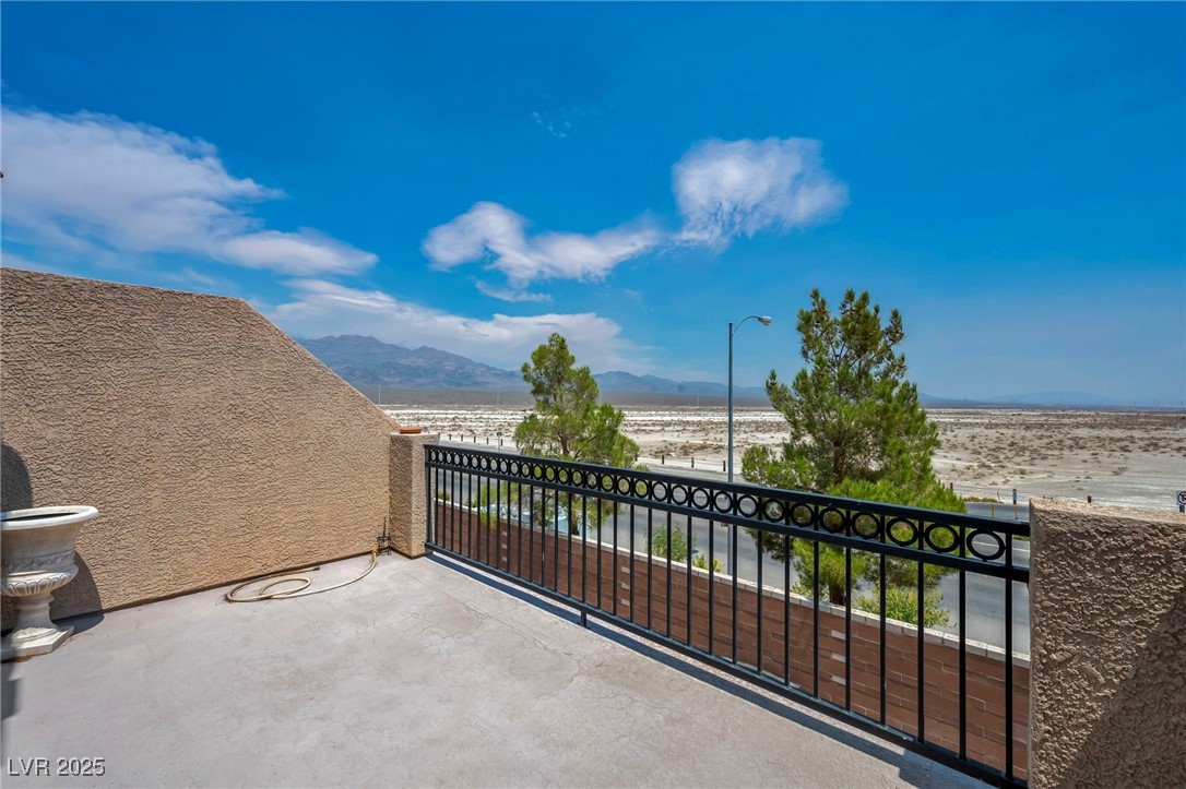 8208 Seven Falls Street Property Photo 38