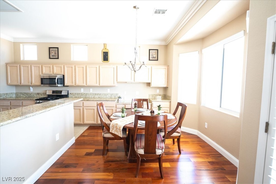 2348 Rumriver Street Property Photo 9