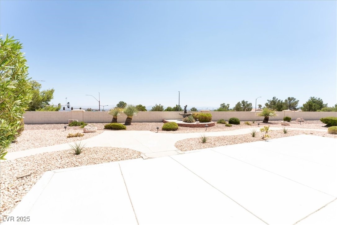 2348 Rumriver Street Property Photo 14