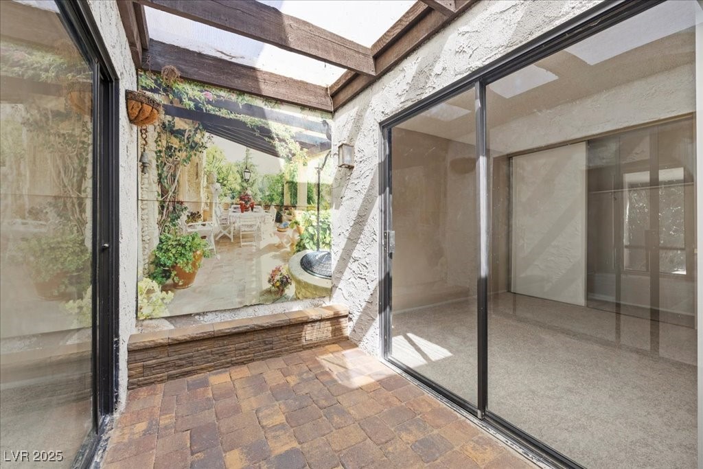 2567 Pera Circle Property Photo 5