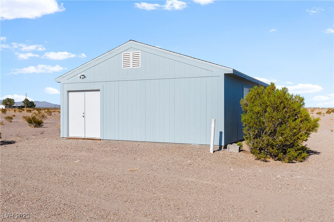 4153 West Panorama Street Property Photo 5