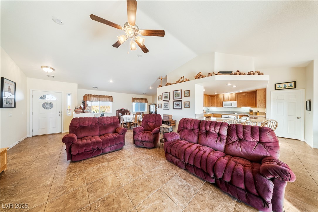 4153 West Panorama Street Property Photo 15