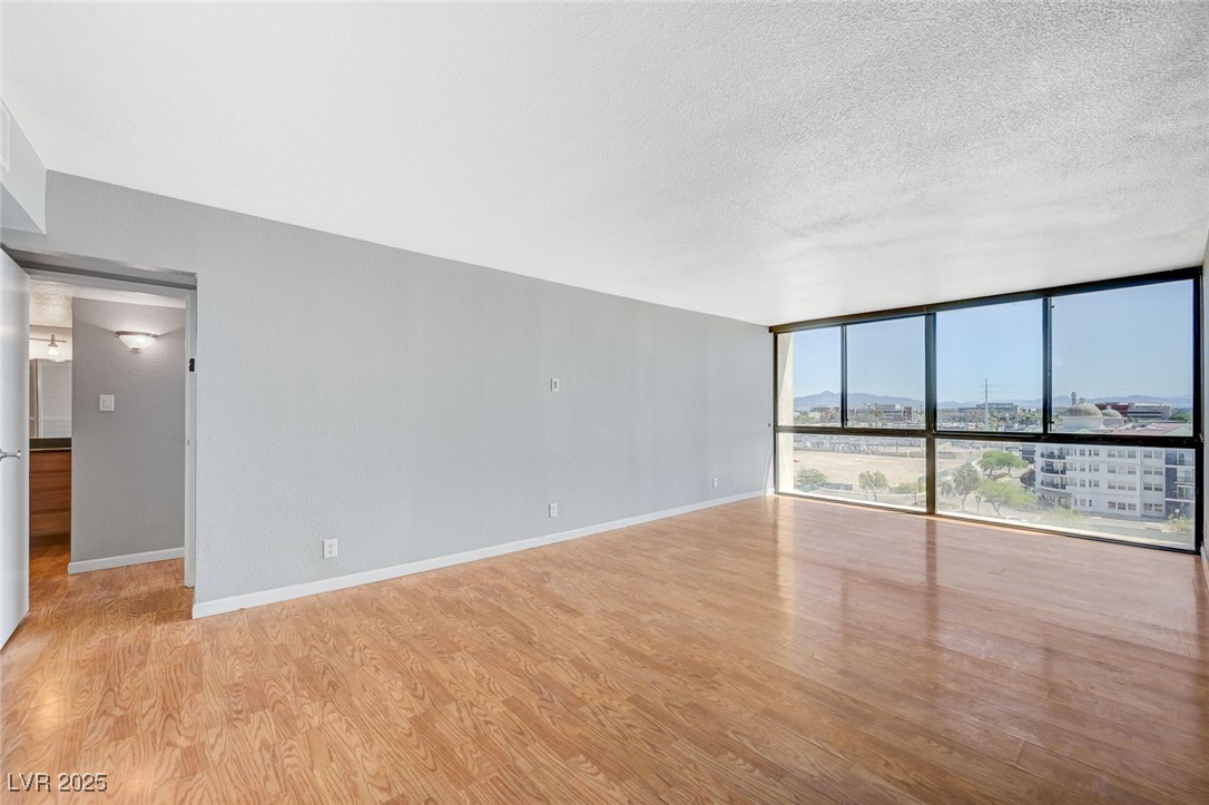 3930 University Center Drive 806 Property Photo 7