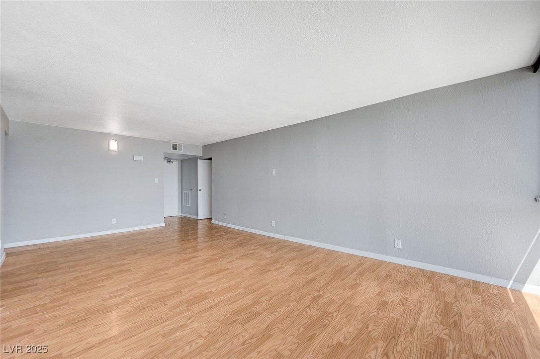 3930 University Center Drive 806 Property Photo 8