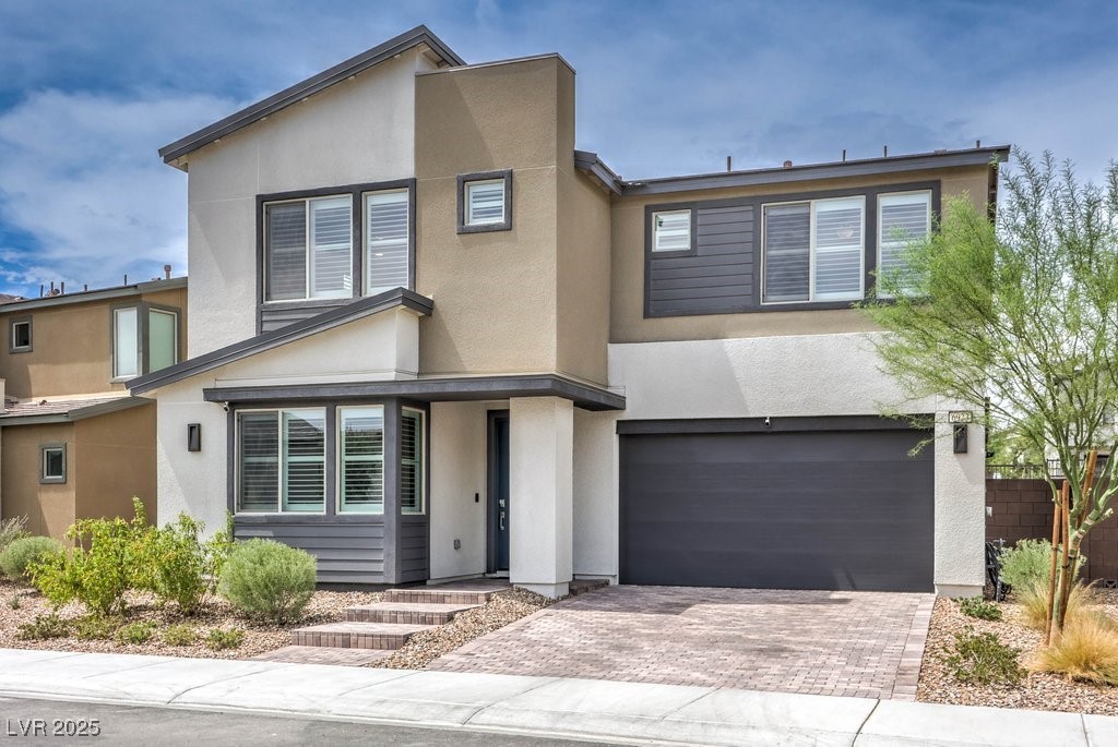 6923 Desert Finch Street Property Photo 2