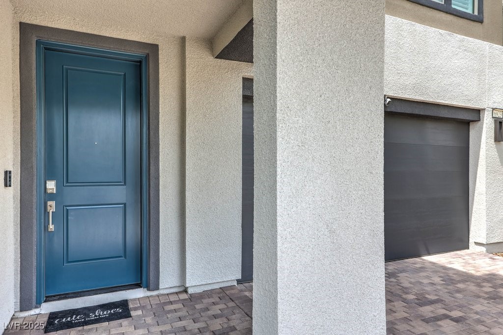 6923 Desert Finch Street Property Photo 4