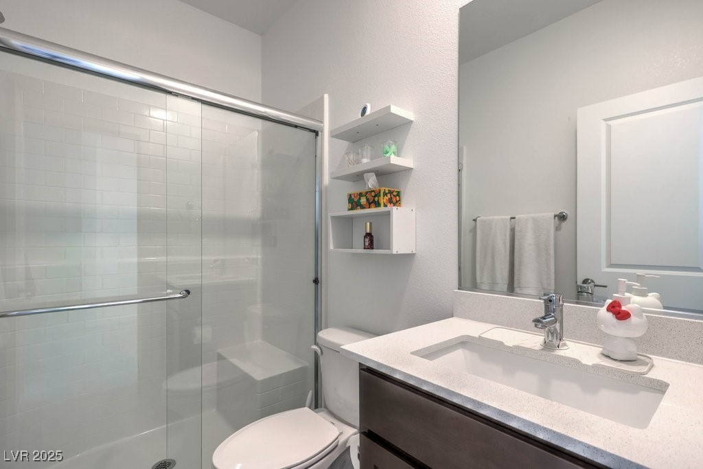 6923 Desert Finch Street Property Photo 8