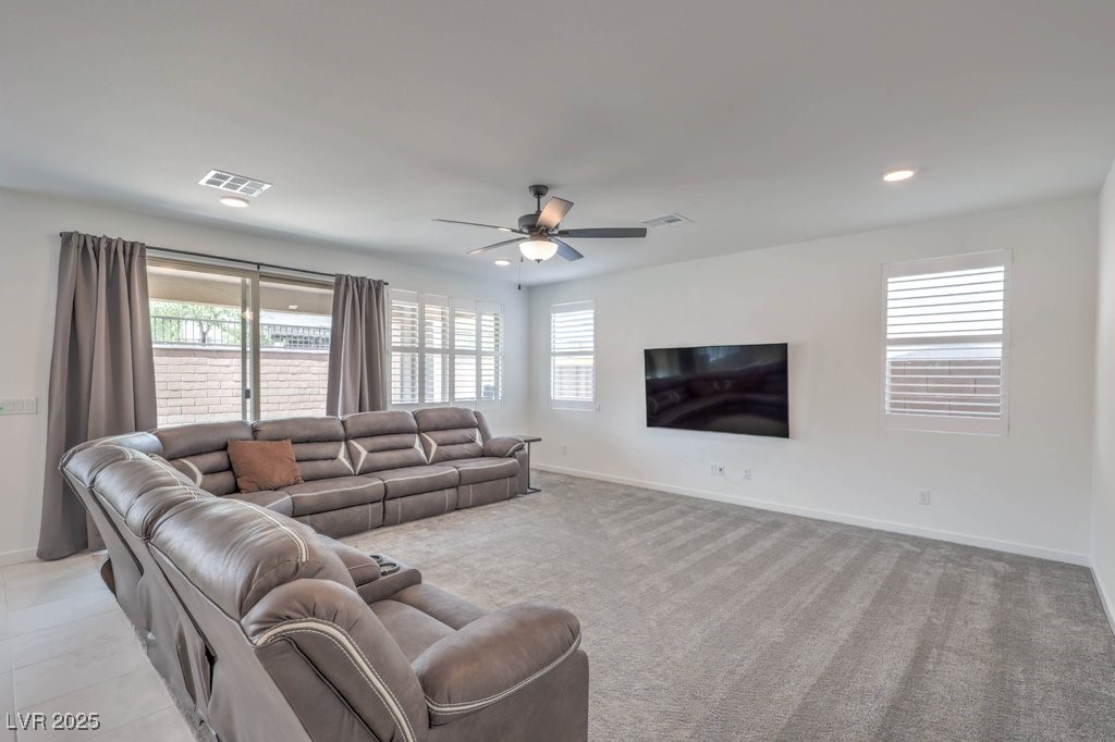 6923 Desert Finch Street Property Photo 9