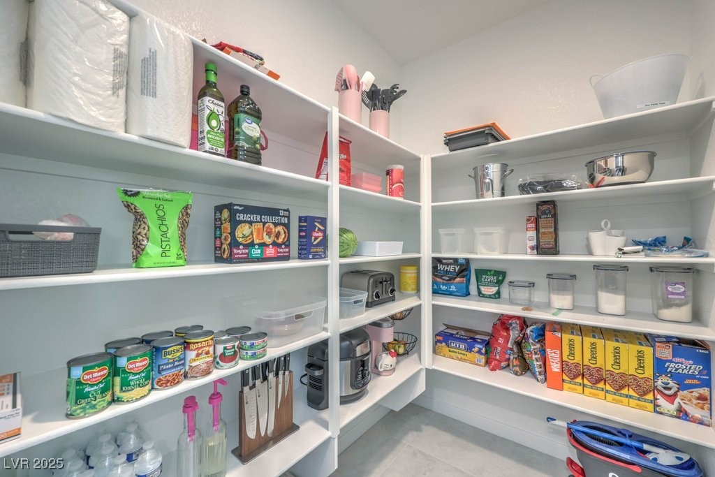 6923 Desert Finch Street Property Photo 15