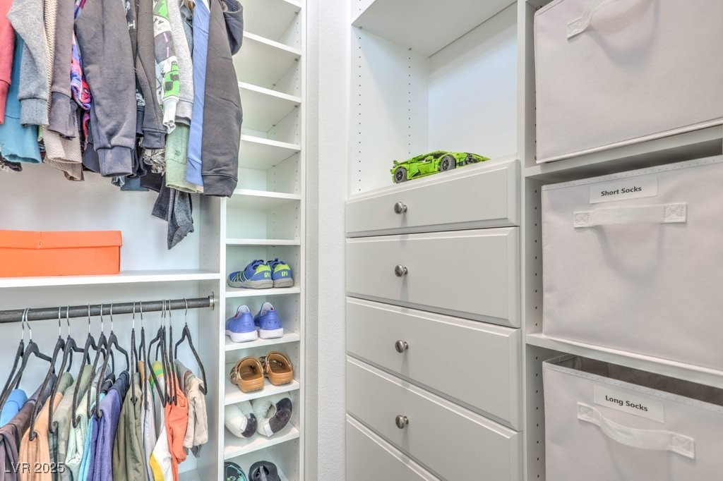 6923 Desert Finch Street Property Photo 29