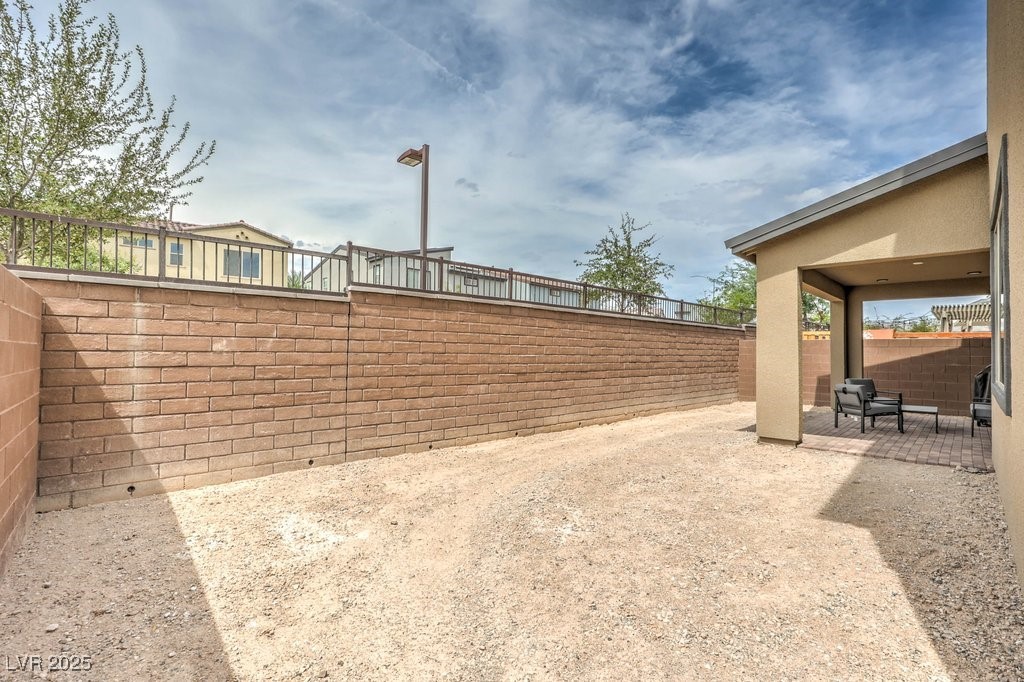 6923 Desert Finch Street Property Photo 37