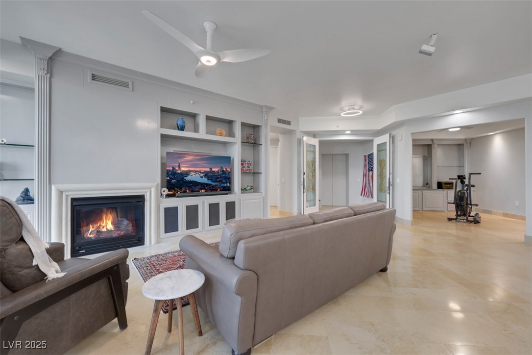 9103 Alta Drive 404 Property Photo 1